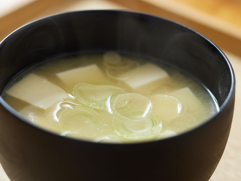 【お悩みレシピ】毎日の味噌汁がもっと美味しくするには?プロ直伝“出汁の取り方と味噌汁”の作り方
