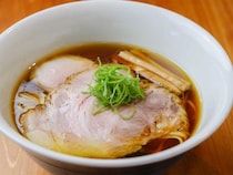 東京・亀戸に2022年最強クラスのラーメン店が誕生！ ラーメン官僚が激推しする『麺ふじさき』の異次元の1杯とは？