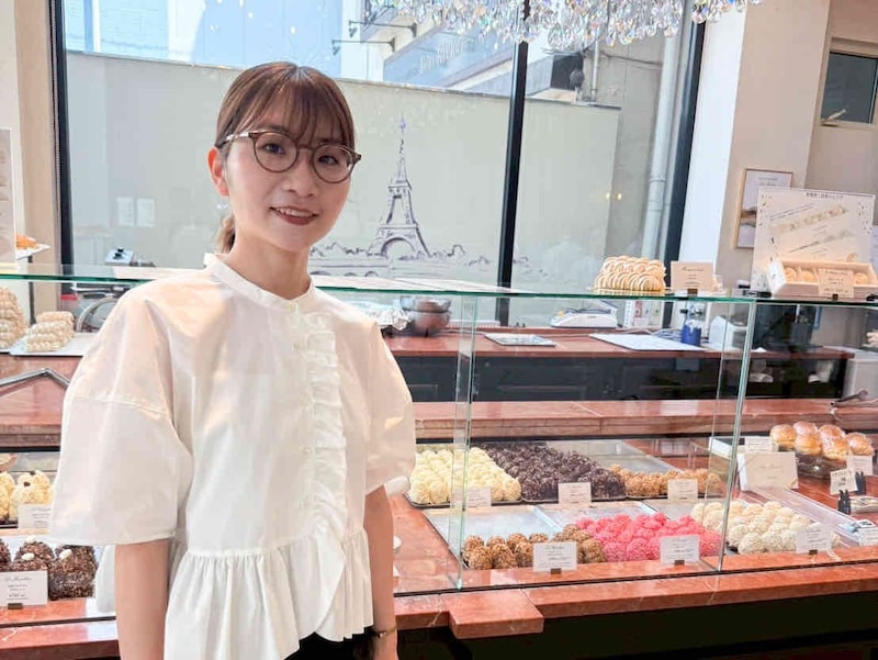 店舗は2階にイートインスペースを備えており、ジェラートのテイクアウトも可能です