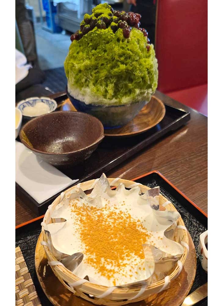 ざるわらびとかき氷を頂きました