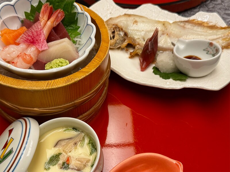 旬のお刺身、柳鰈一夜干し、茶碗蒸しなど