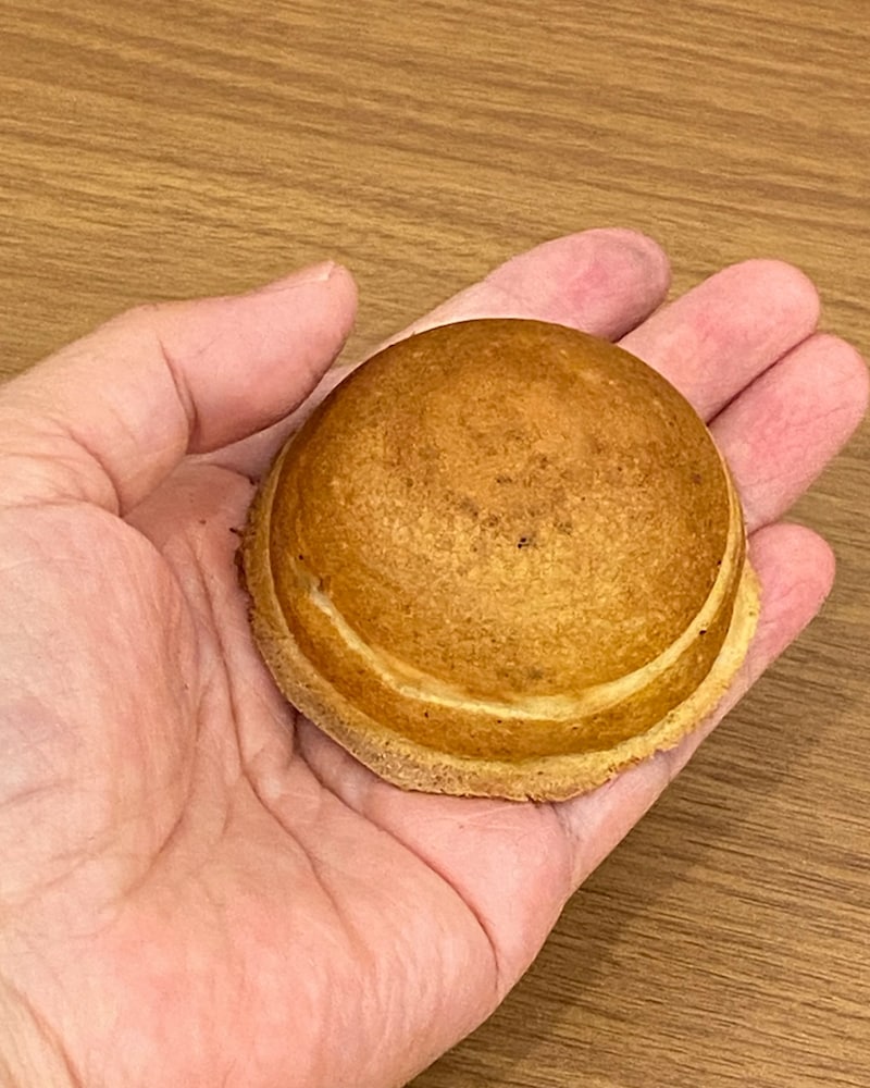 手のひらの上の蜂蜜まんじゅう[食楽web]