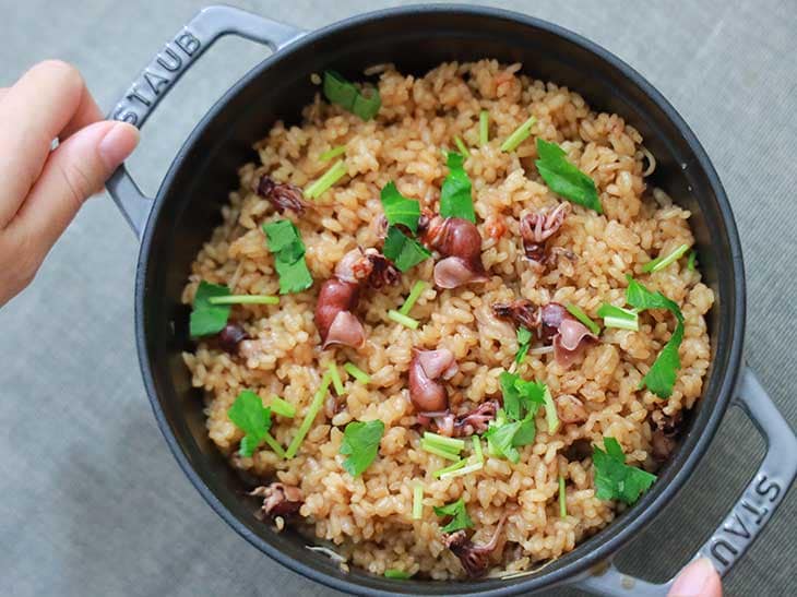 旨味たっぷりの炊き込みご飯のアレンジするのもおすすめ！ [食楽web]