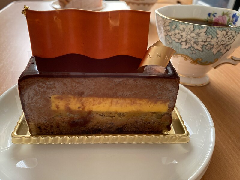 宝石のようなケーキが並んでいるお店。ぜひ訪れてください！[食楽web]