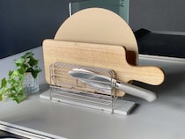 水回りスッキリ！まな板と包丁を洗いっぱなしで収納できる話題のキッチン道具とは【優秀キッチン道具】