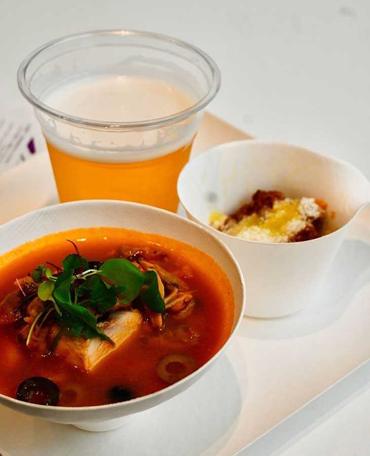 ワインが合いそうな料理たちですが、まずはビールで