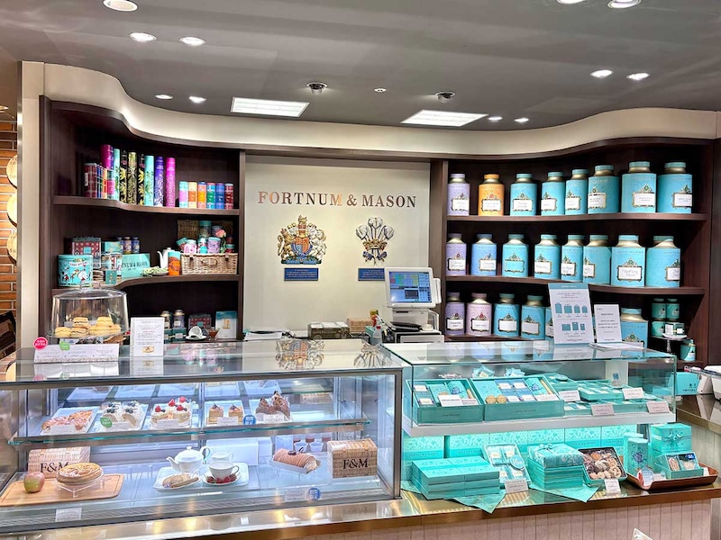 紅茶などをお土産に