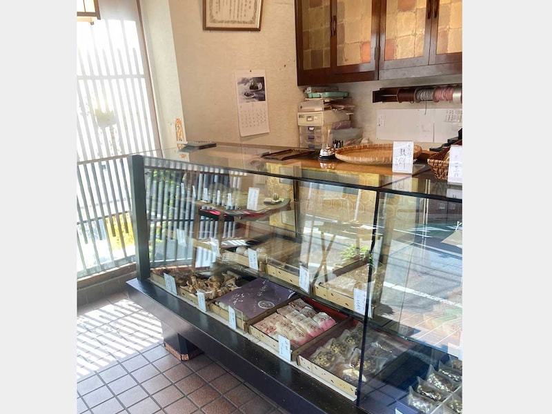 清潔感があり、どこか凛とした空気を感じさせる店内