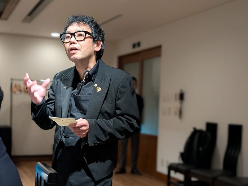 ソムリエの的場隆史さん