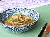 【お手軽レシピ】夏前のだるさも吹き飛ぶ「五香粉香るこころからだスッキリフォー」の作り方／おすすめストレッチも