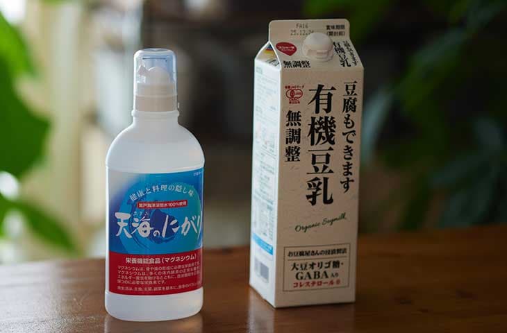 今回使ったにがりと豆乳　[食楽web]
