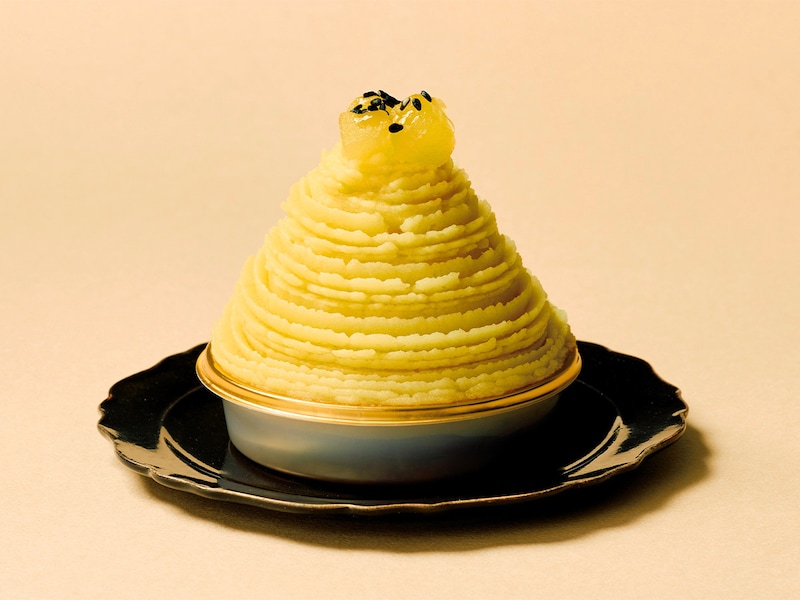 1個740円。ブランドさつまいもとりんごの出会いに乾杯！