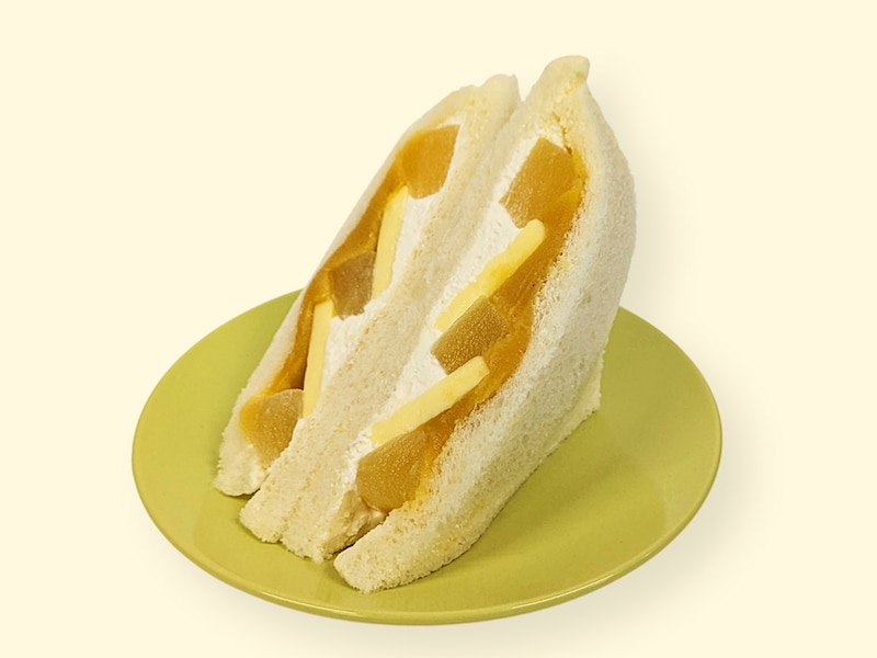 1パック（2切れ入）691円。秋の甘味を贅沢にサンド[食楽web]