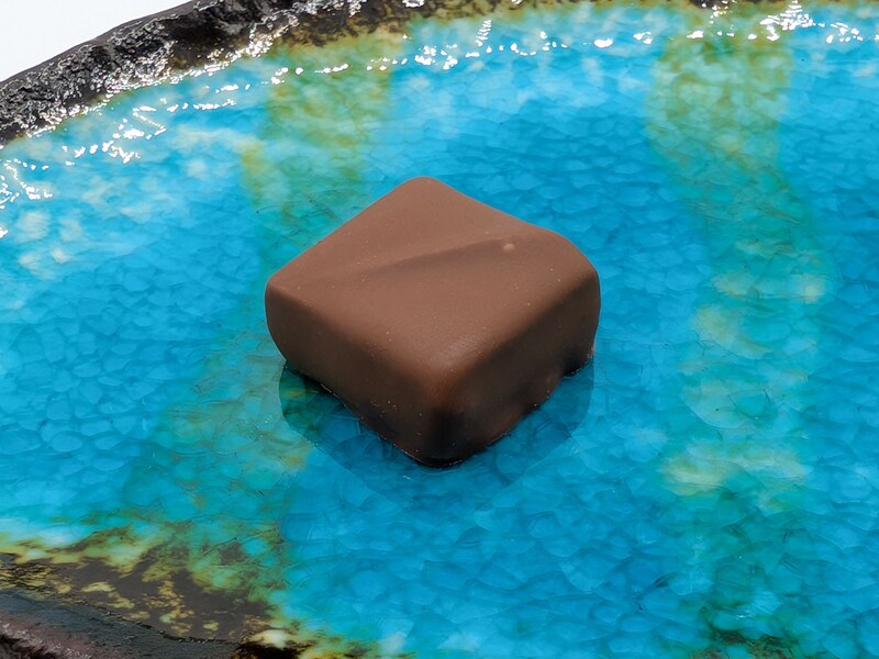 食感のユニークな「ミルクフィアンティーヌ」は、砕いたクレープ生地が練り込まれています。