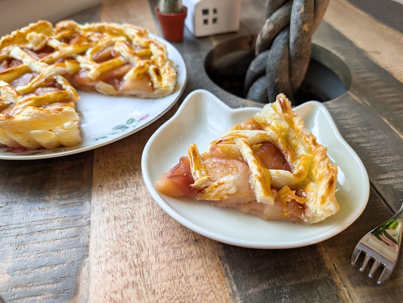 【旬のレシピ】赤ワイン煮の「大人の香るアップルパイ」。美味しいりんごの見分け方&切り方もお教えします