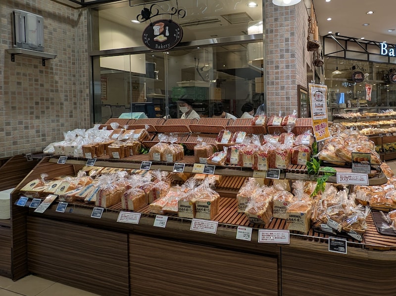 「ホテルブレッド」6枚切り268円※価格はすべて税抜