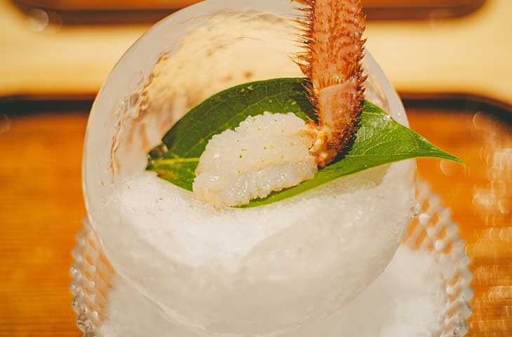 氷の器は一つ一つ手作り。もはや芸術品です