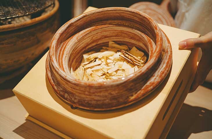 お米が見えないほど贅沢に使われた松茸