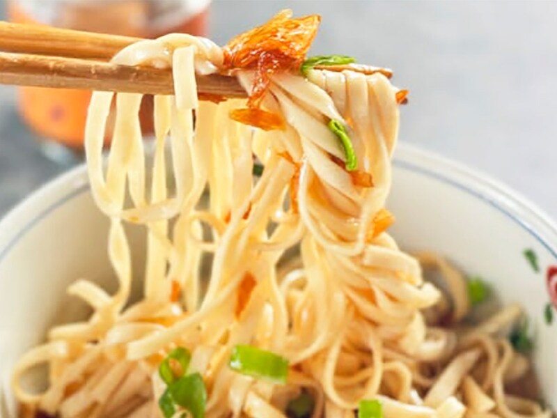 「焦葱鶏油」を麺に和えれば、まさに完全なる台湾の拌麺に！