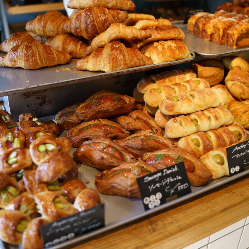 朝から訪れたくなる洗練されたベーカリー