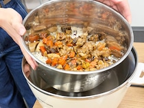 料理苦手な人でも超簡単！新しくなった「大同電鍋」で黄金炊き込みご飯を作ってみた