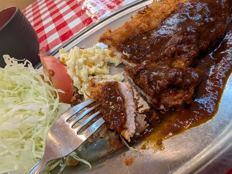 ザクザクの衣と濃密なソースの味が最高［食楽web］