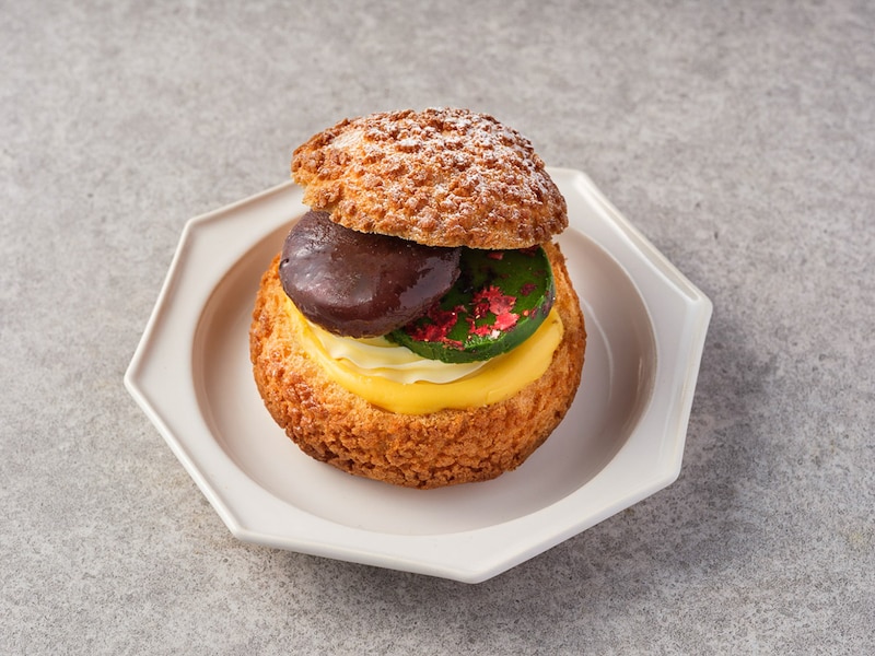 1個 600円。洋菓子の名店が贈るシュークリームスタイルの“あんバタ”スイーツ