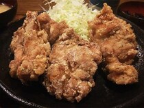 「枚」で数える焼鳥店の名物からあげはいかが？｜第1回【カラアゲニストの「から活」日記】『串エ門・室町店』唐揚定食