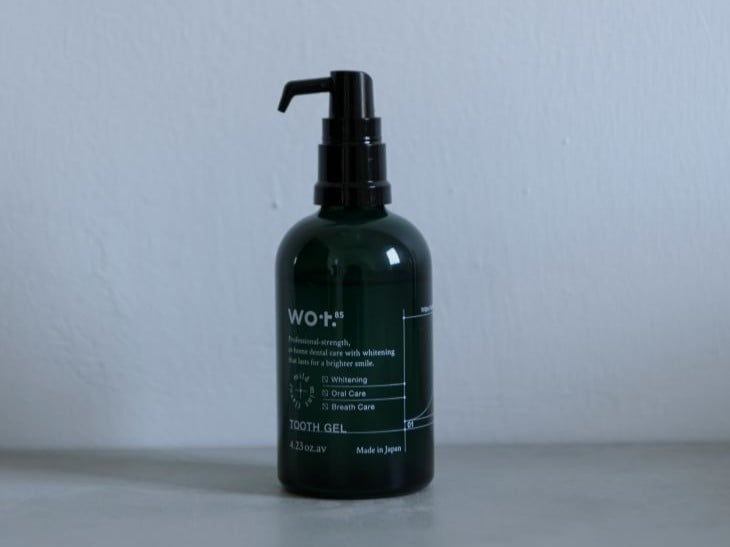 ホワイトニング施術後の歯のケアアイテム「TOOTH GEL」（120g）3080円
