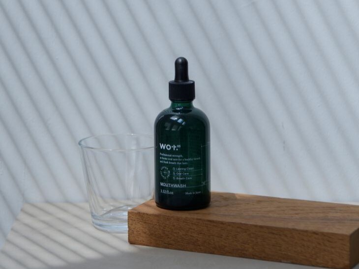 「MOUTH WASH」（100ml）3080円、海藻由来成分「ミルテクト」が歯の表面をコーティング　【食楽web】