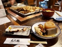 【大阪の老舗】日本一の歴史を誇るおでん屋『たこ梅』の魅力とは？ 鯨のおでんと熱燗を味わう