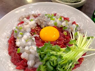 【韓国グルメ】衝撃のタコの踊り食い「サンナッチ」とは？本場・韓国のミシュラン掲載店と新大久保の名店を食べ比べ