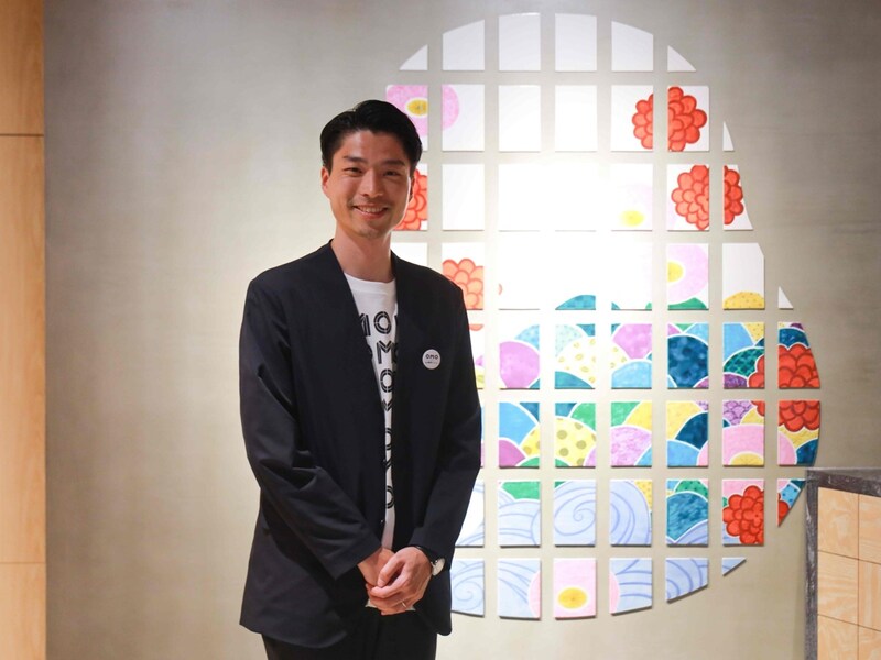 総支配人の比佐雅宏さん