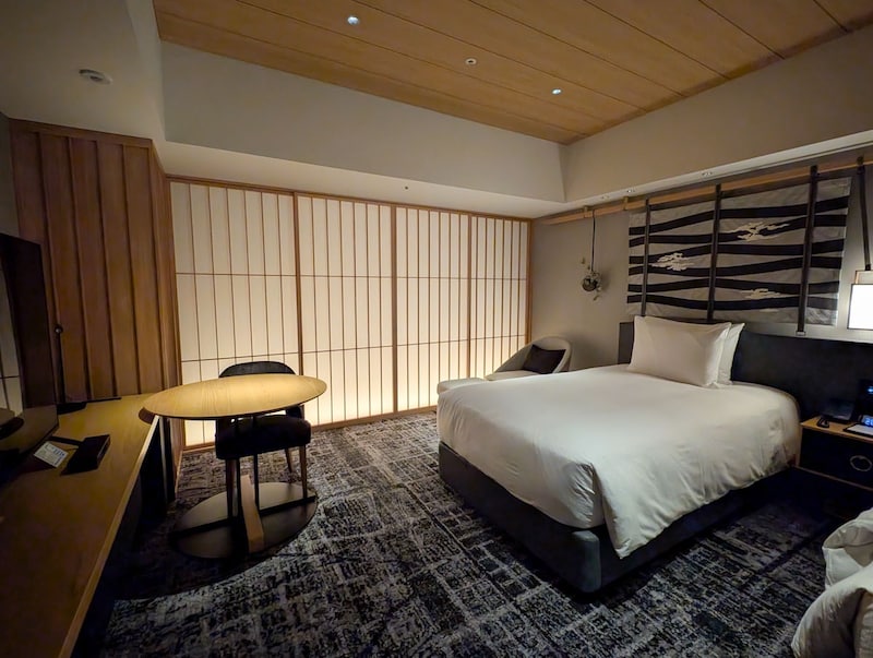 明りの調節が秀逸。その時の気分に合わせて空間を演出できます