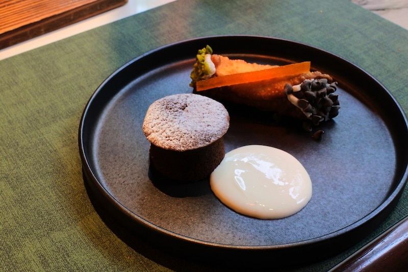 「トルタ・カプレーゼ」（画像手前）も絶品