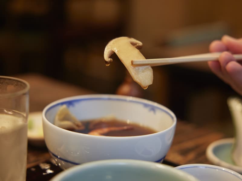 秋はおかめすいに松茸が入っているのが嬉しい