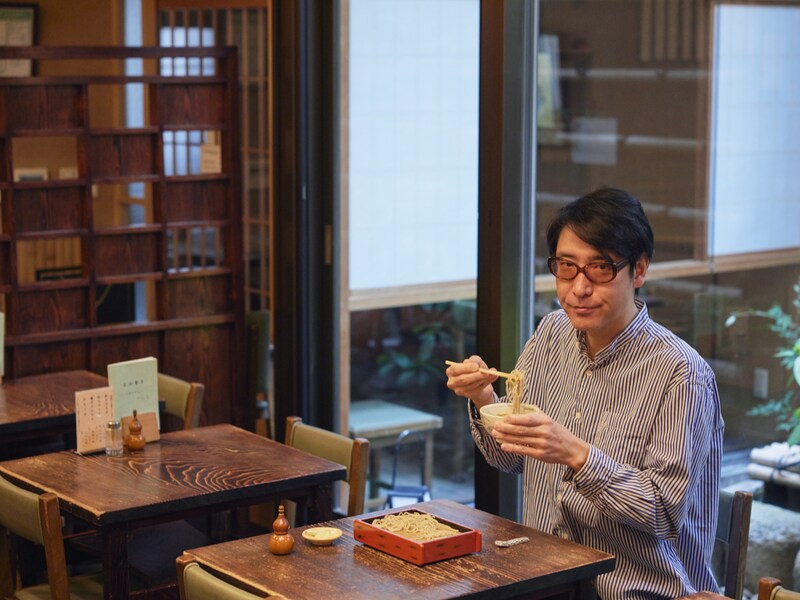 【小宮山雄飛 蕎麦呑みの名店】日本橋の名店『室町砂場』で楽しむ至極の「もり」と「ざる」