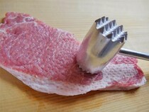 肩コリに肩たたき、硬い肉に肉たたき！【ザ・キッチン道具マスター01】