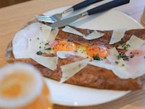 おいしいお店、みっけ。学芸大学『CREPE by SIDER』のシードルとガレットでフランス気分