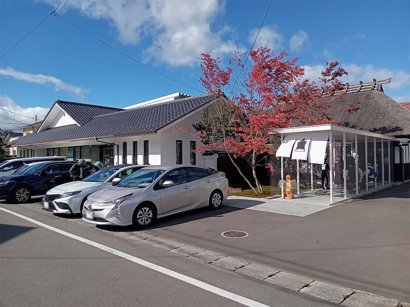 株式会社きちみ製麺本社社屋・売店と『つりがね庵』