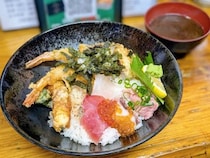 これが丼界の頂点！ 連日満席の『谷町一味禅』で贅沢すぎる名物「よくばり丼」を味わう【大阪グルメ】