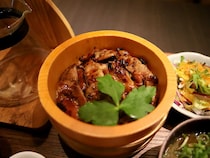 【大阪ランチ】行列でも並びたい感動の旨さ！『豚と炭火。こぶた家』で“ぶたまぶし”を食べてきた