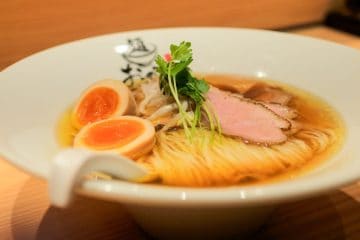 実はラーメン激戦区・東銀座に『麺 銀座おのでら』が誕生。限定「特製塩ラーメン」が絶品なワケ