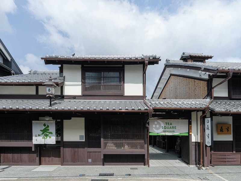 【京都】でおいしい抹茶体験なら宇治の老舗茶屋へ! 『森半』のお茶広場&蔵カフェが楽しい