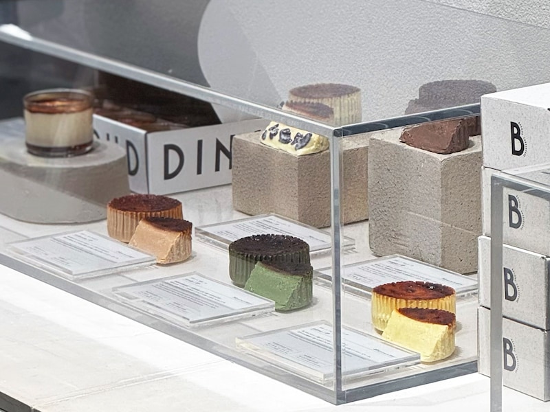 【年末年始のお取り寄せ】スペイン料理の名店が手がける「BLANCA」の絶品バスクチーズケーキとは？