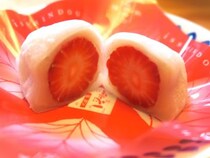 大阪で行列必至！ 大人気和菓子店『一心堂』の絶品「フルーツ大福」をお取り寄せしてみた