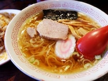 『黒革の手帖』の“悪女”が食べた、由緒正しき「東京ラーメン」とは？