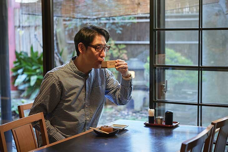 庭を眺めながらいただける窓際の席で