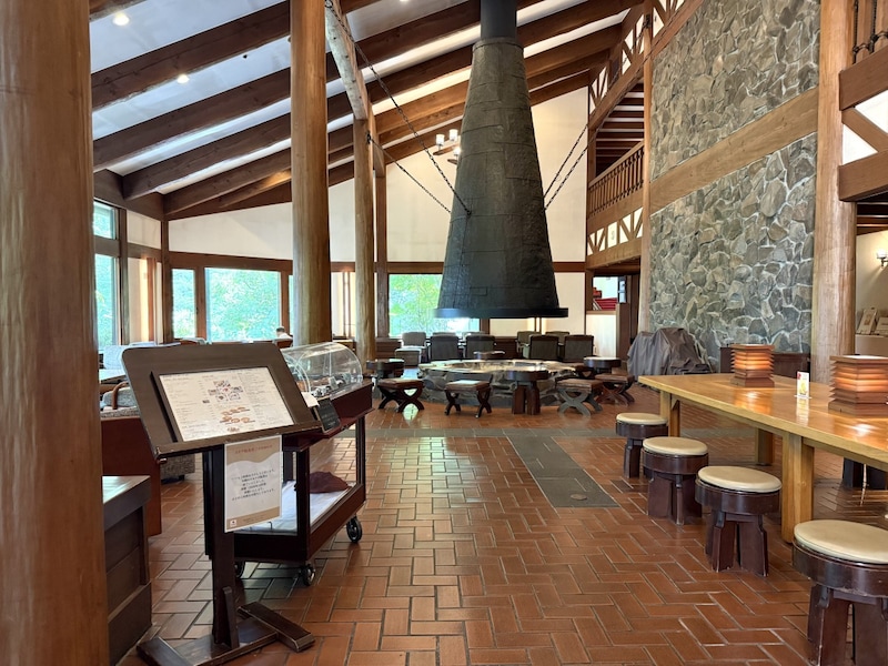 ロビーラウンジの「アゼリア」