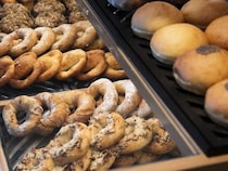 大人気パン屋が監修！ 近未来的都市型ベーカリー『GREEN THUMB』とは？